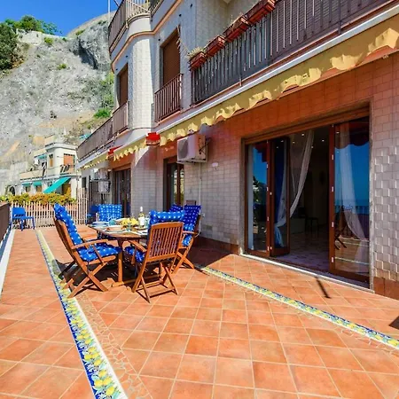 Appartement With Panoramic Terrace 100 Meters From The Sea