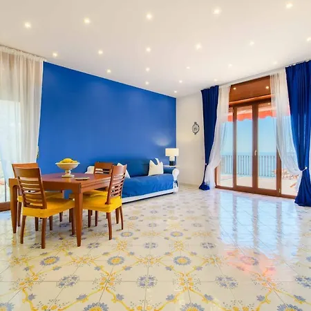 Appartement With Panoramic Terrace 100 Meters From The Sea Vietri