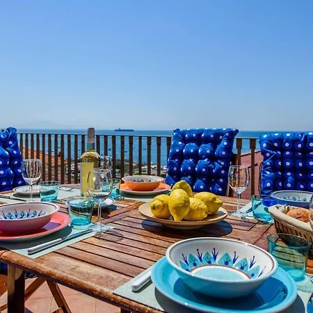 Appartement With Panoramic Terrace 100 Meters From The Sea