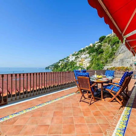 Appartement With Panoramic Terrace 100 Meters From The Sea
