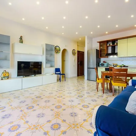 With Panoramic Terrace 100 Meters From The Sea Appartement *