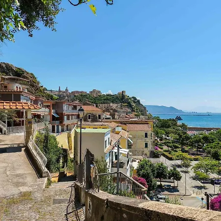 With Panoramic Terrace 100 Meters From The Sea Appartement