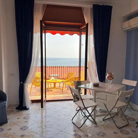 Appartement With Panoramic Terrace 100 Meters From The Sea *