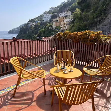 Appartement With Panoramic Terrace 100 Meters From The Sea Vietri